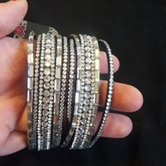 Paparazzi Jewelry - Single Wrap Bracelet J-537